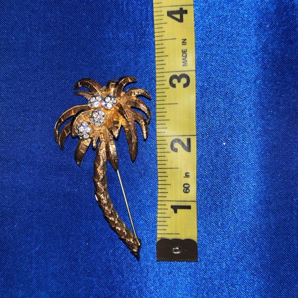 Tropical Gold Palm Tree Brooch - Picture 2 of 5